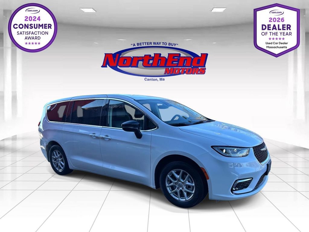 Used 2024 Chrysler Pacifica Touring-L FWD image 1
