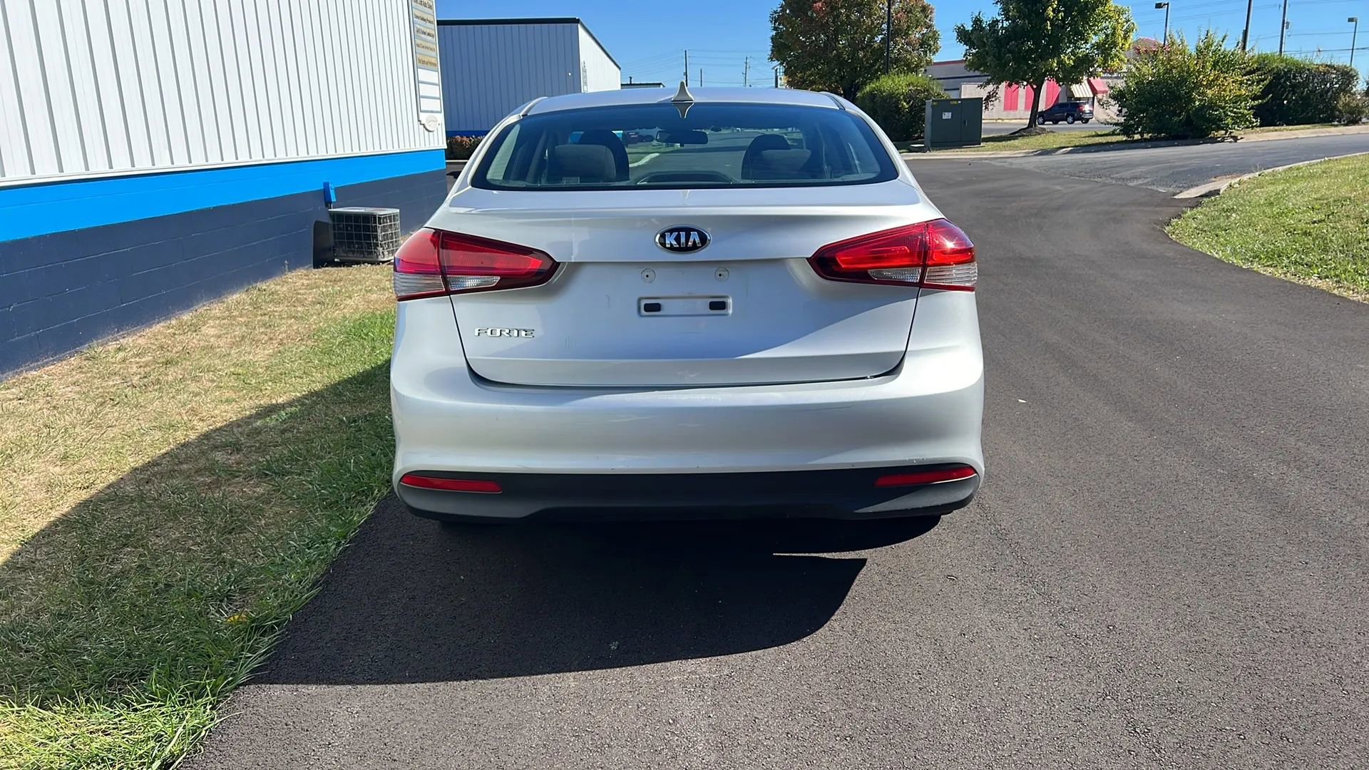 Used 2017 Kia Forte LX image 6