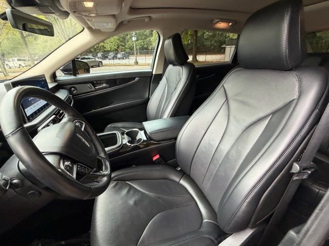 Used 2022 Lincoln Nautilus Reserve w/ Equipment Group 201A image 13