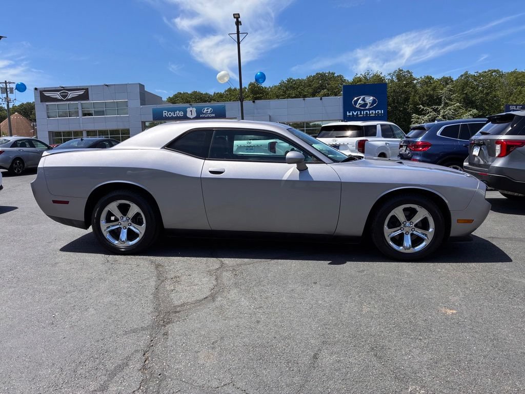 Used 2014 Dodge Challenger SXT w/ Sport Appearance Package RWD image 8