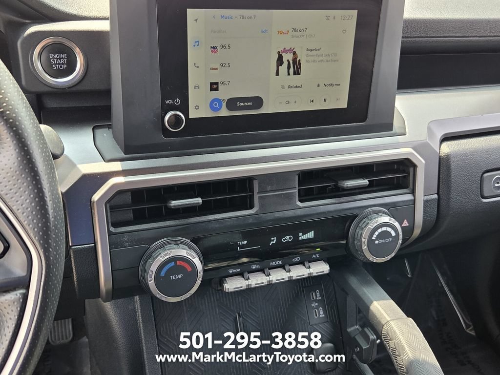 Used 2025 Toyota 4Runner SR5 AWD/4WD image 19
