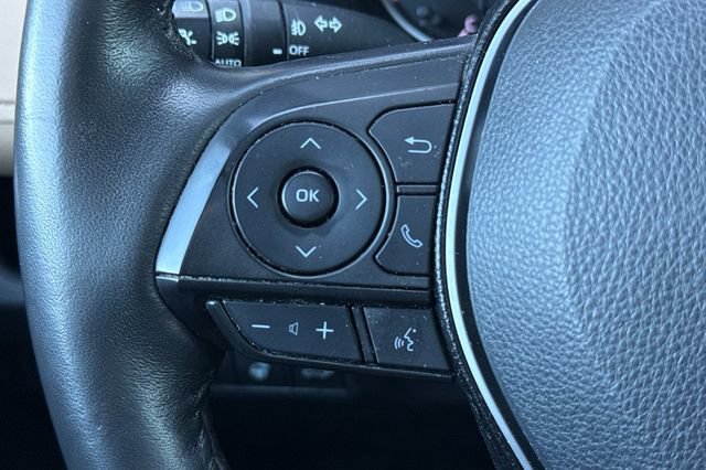 Used 2021 Toyota RAV4 XLE w/ Convenience Package AWD/4WD image 29