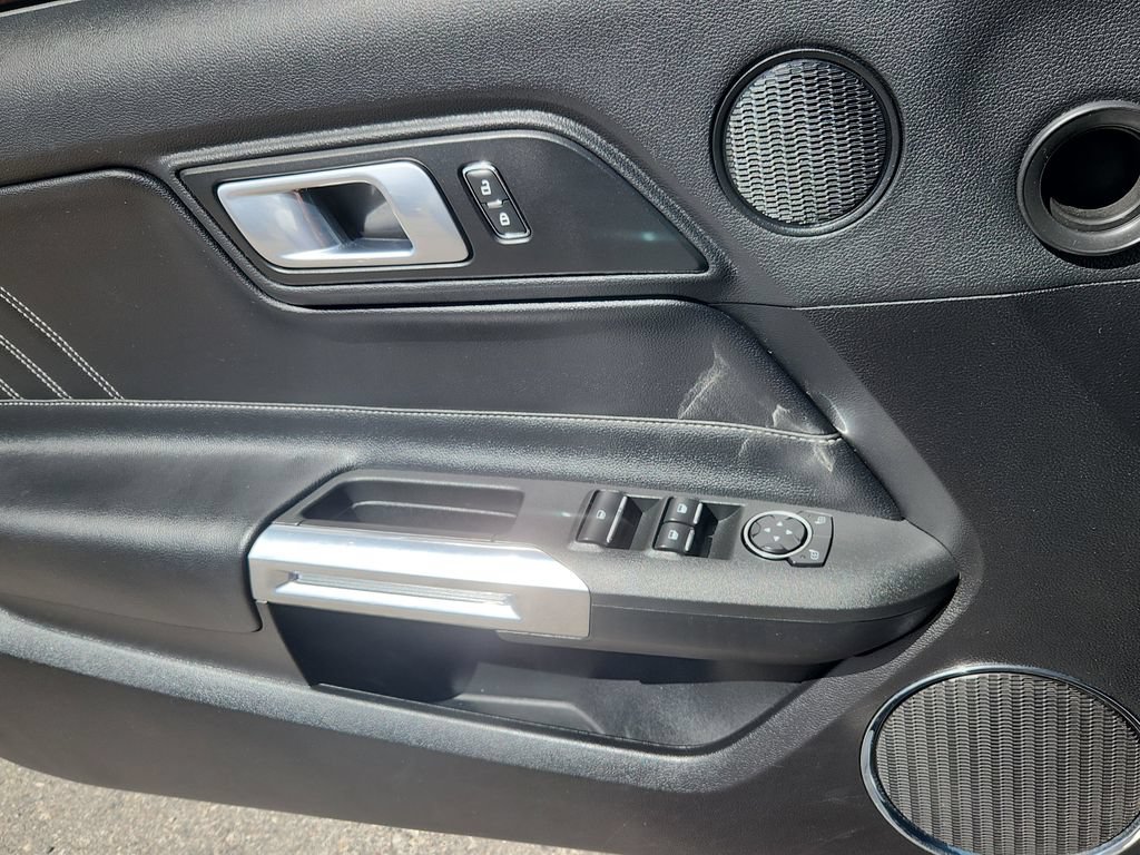 Used 2022 Ford Mustang Premium RWD image 9