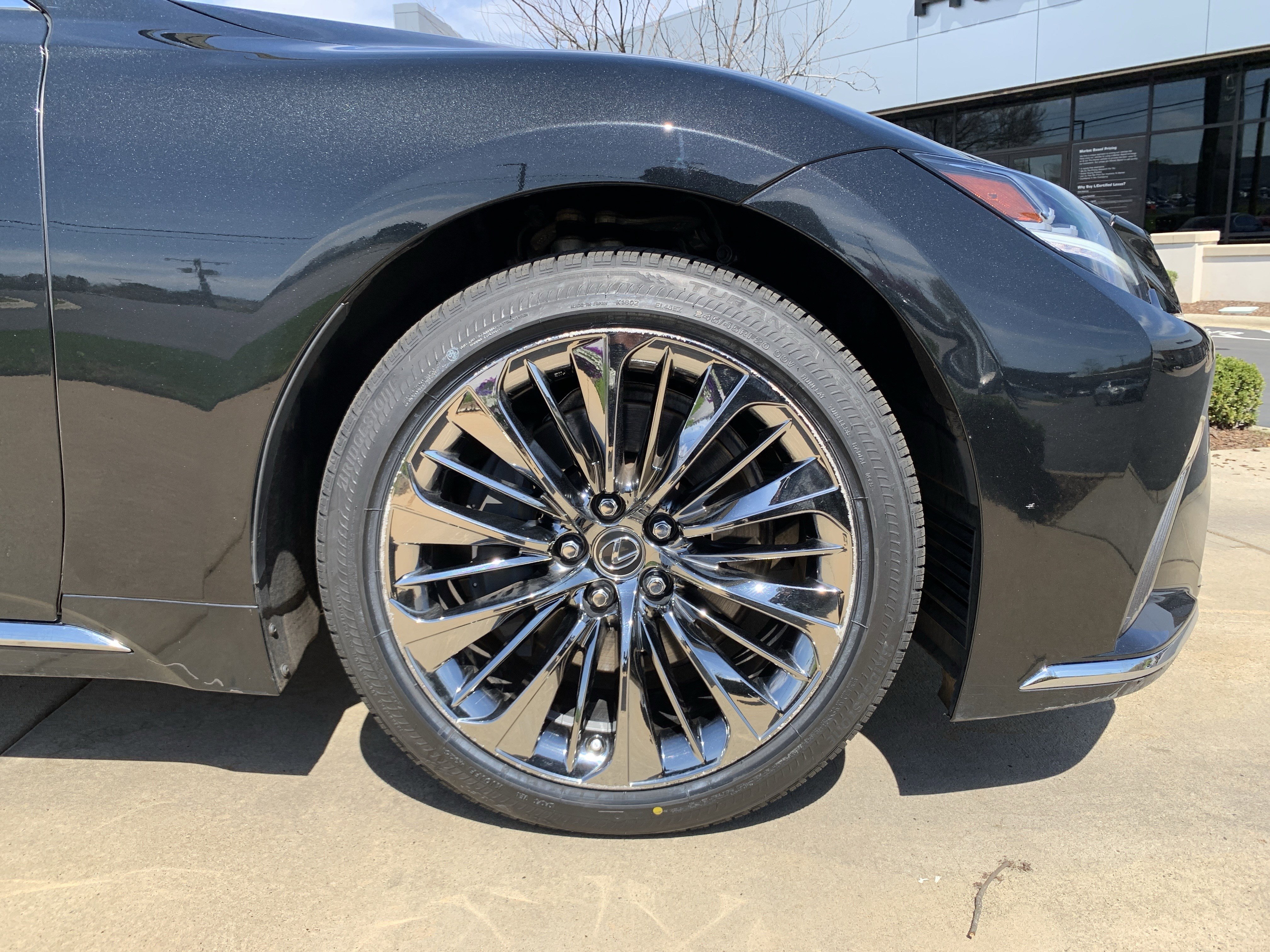 Used 2022 Lexus LS 500 500 w/ Accessory Package (Z2) image 13