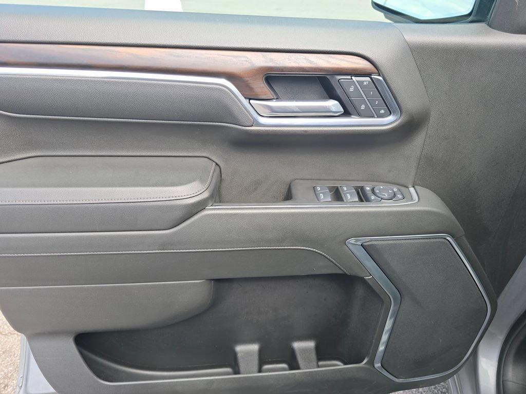 Certified 2025 GMC Sierra 1500 SLT AWD/4WD image 10
