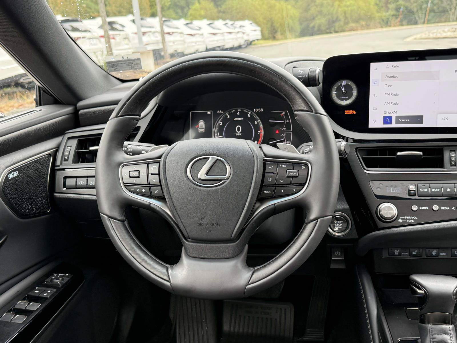 Used 2024 Lexus ES 350 Ultra Luxury w/ Accessory Package (Z2) FWD image 9