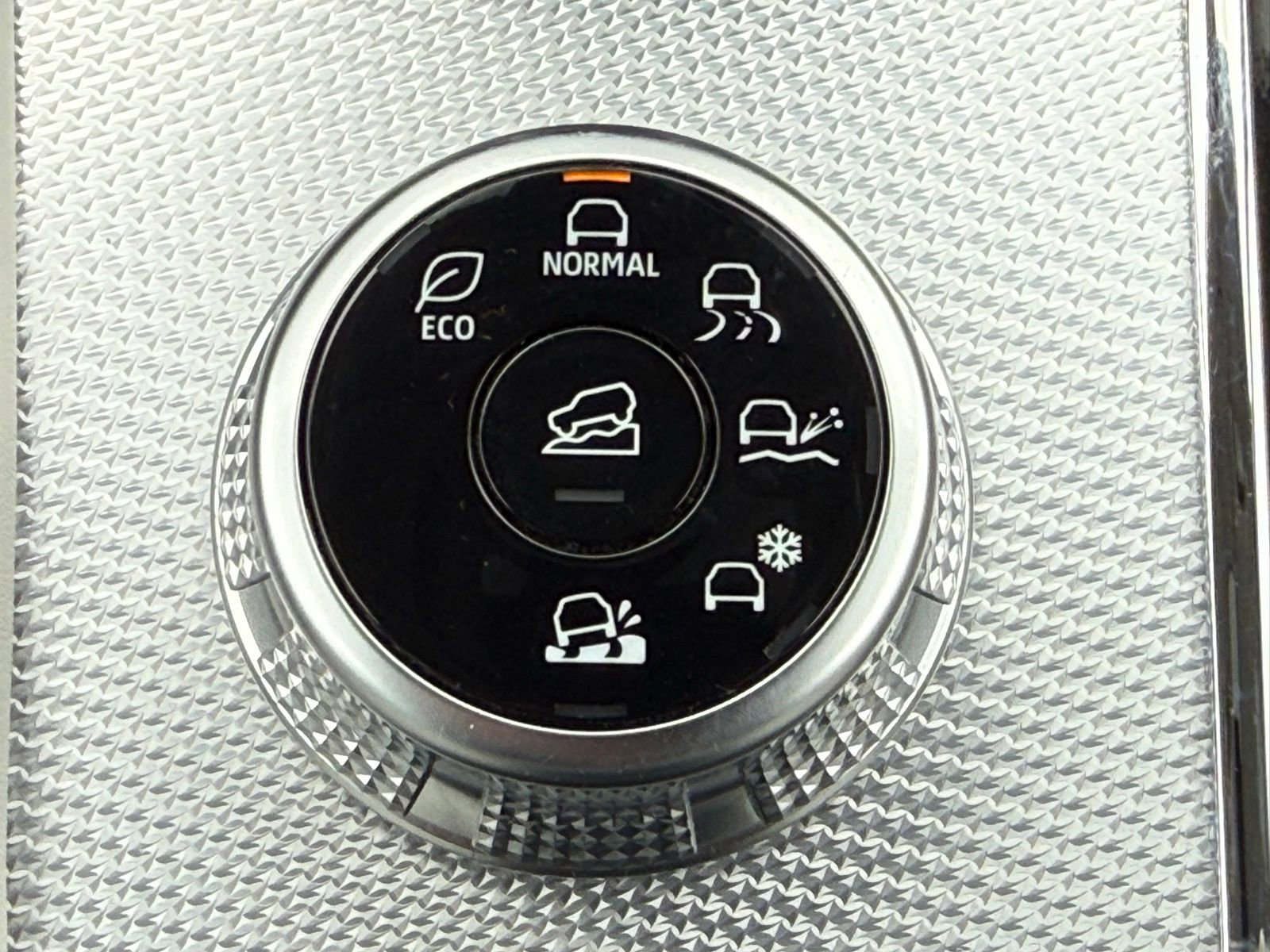 Used 2023 Mitsubishi Outlander SEL image 28