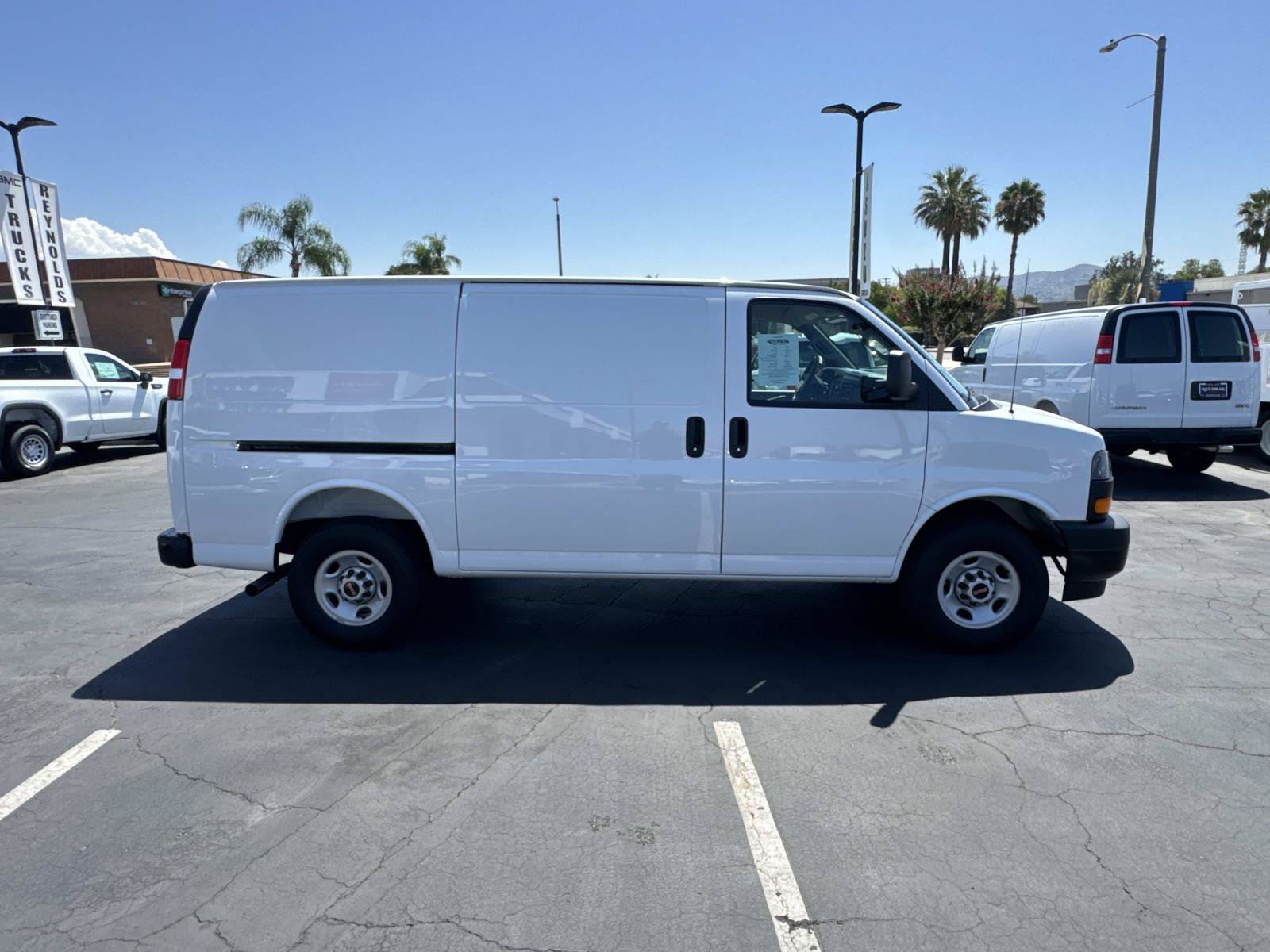 New 2025 GMC Savana 2500 w/ Driver Convenience Package RWD image 4