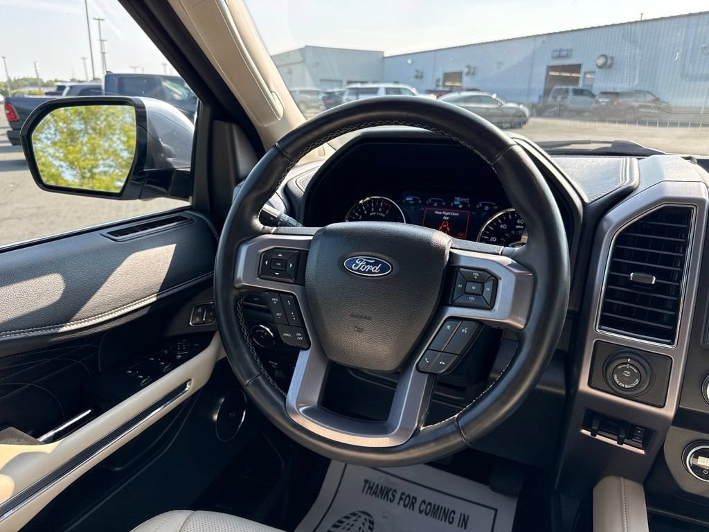 Used 2019 Ford Expedition Platinum AWD/4WD image 17