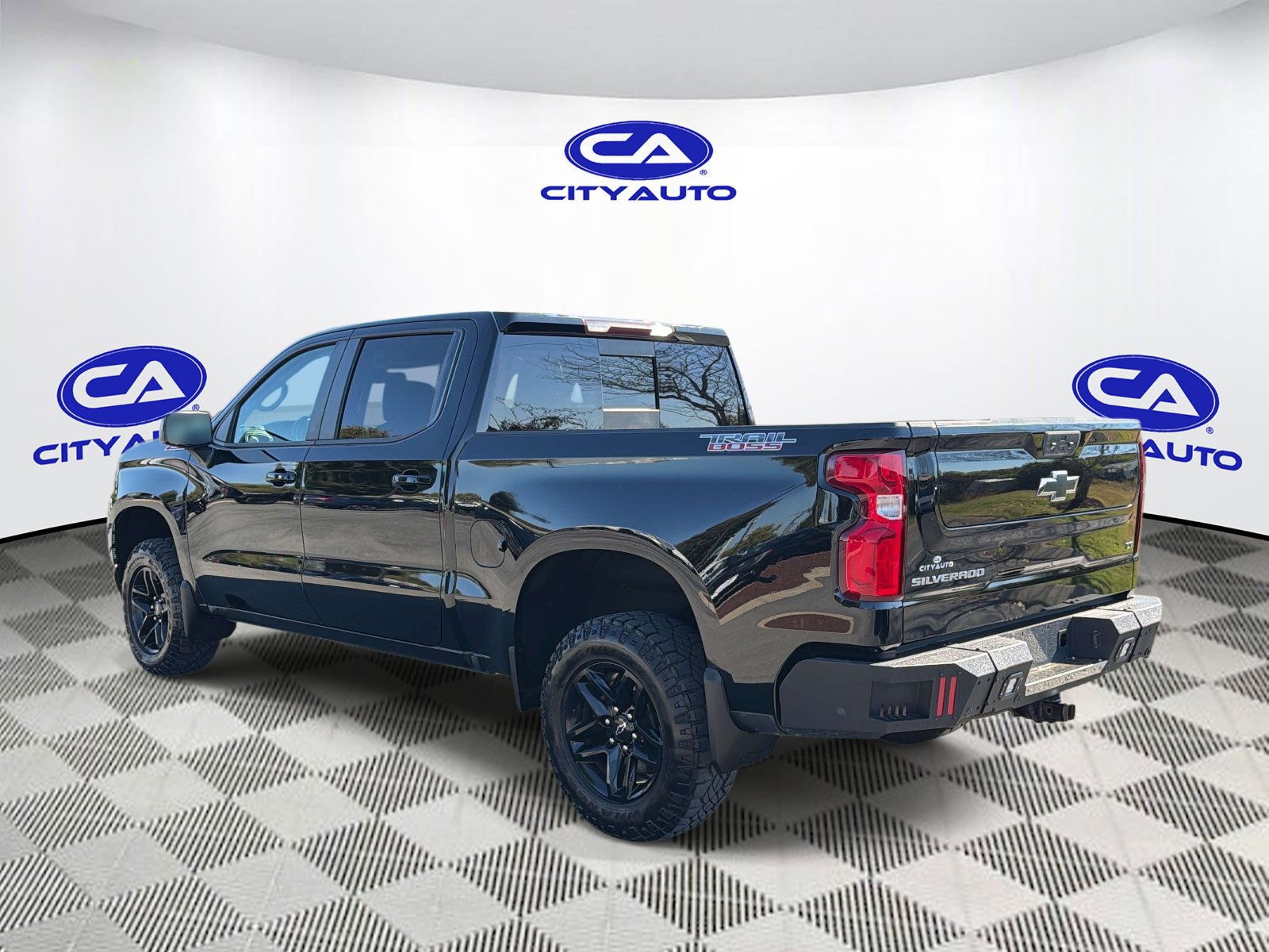 Used 2021 Chevrolet Silverado 1500 LT Trail Boss w/ LT Trail Boss Premium Package AWD/4WD image 5