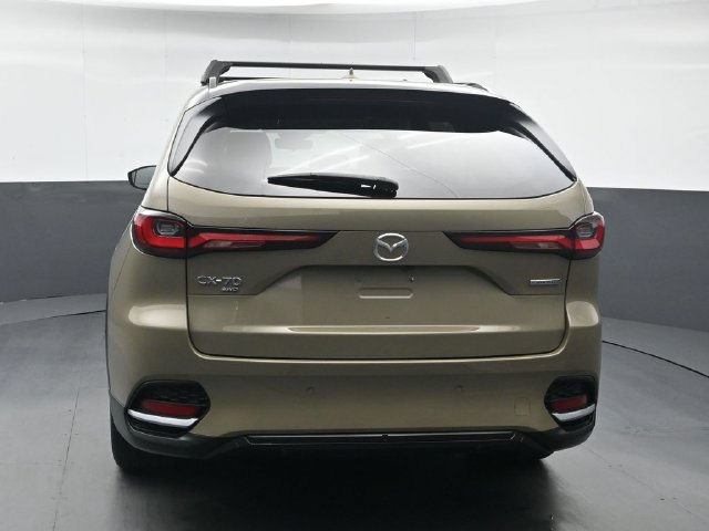 Certified 2025 MAZDA CX-70 Plug-In Hybrid w/ Premium Pkg AWD/4WD image 4