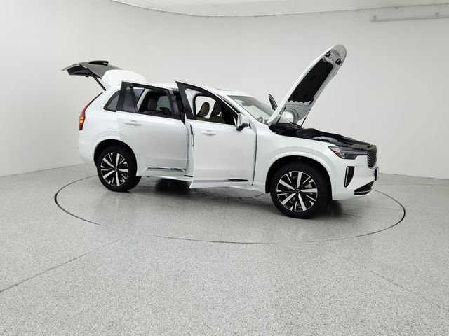 New 2026 Volvo XC90 B5 Core image 10