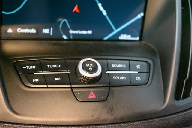 Used 2019 Ford Escape SE w/ Ford Safe & Smart Package FWD image 26