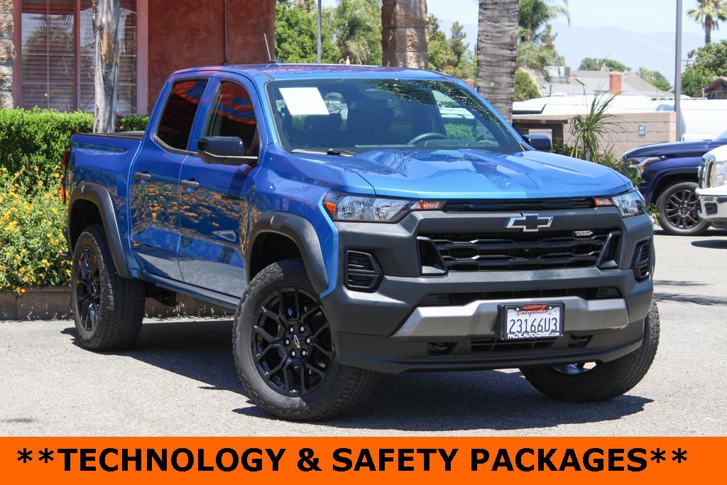 Used 2023 Chevrolet Colorado Trail Boss w/ LPO, Dark Essentials Package image 2