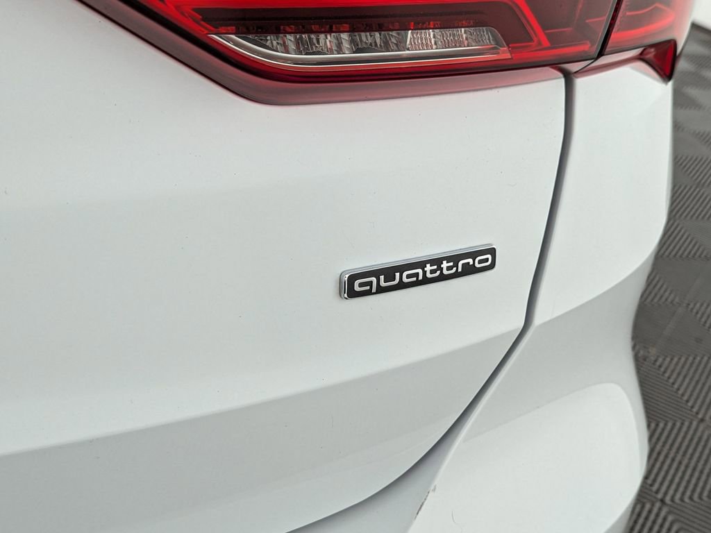 Used 2020 Audi Q3 2.0T Premium w/ Convenience Package image 10