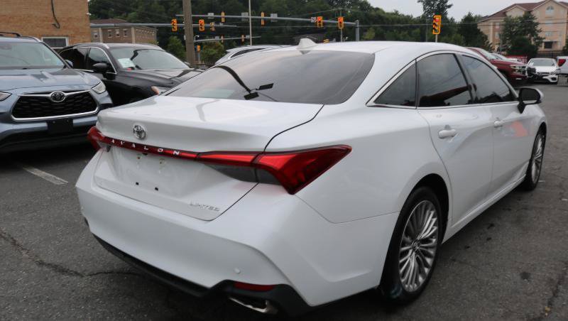 Used 2019 Toyota Avalon Limited w/ Advanced Safety Package FWD image 6