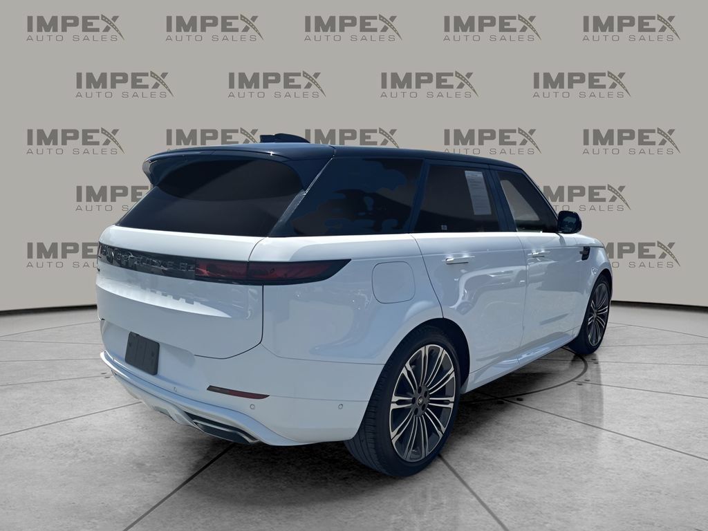 Used 2024 Land Rover Range Rover Sport Dynamic SE AWD/4WD image 5