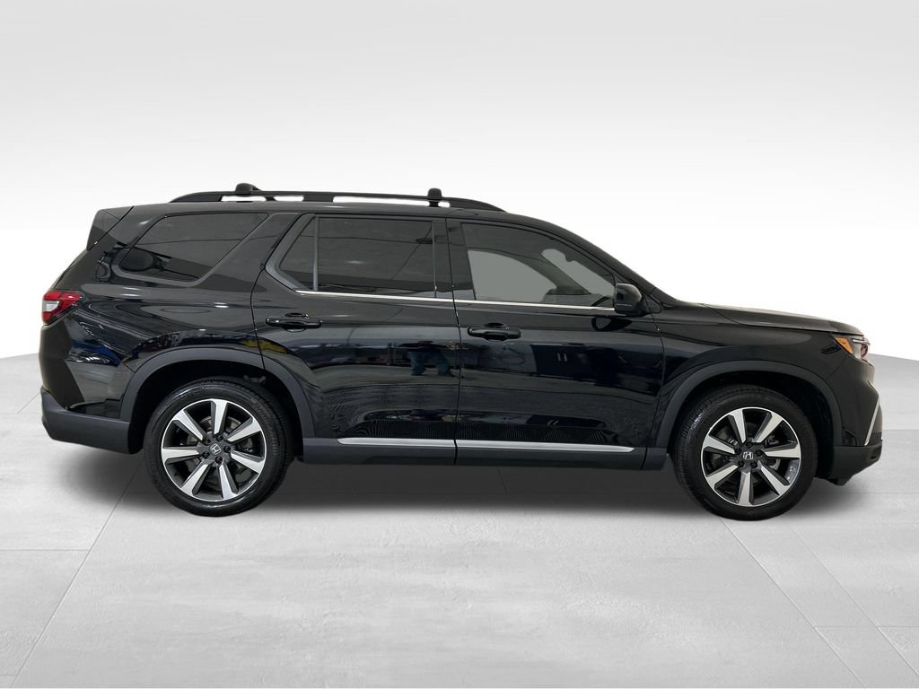 Used 2025 Honda Pilot Elite image 6