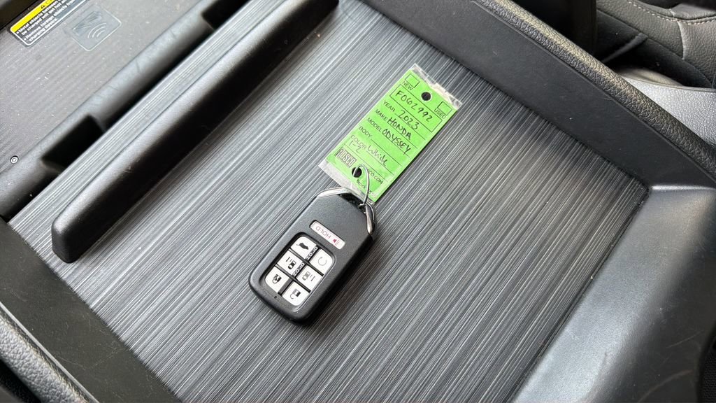 Used 2023 Honda Odyssey Elite image 52