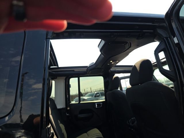 Used 2021 Jeep Wrangler Unlimited Sport w/ Sun And Sound Package AWD/4WD image 45