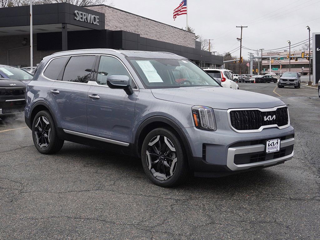 Used 2023 Kia Telluride EX image 57