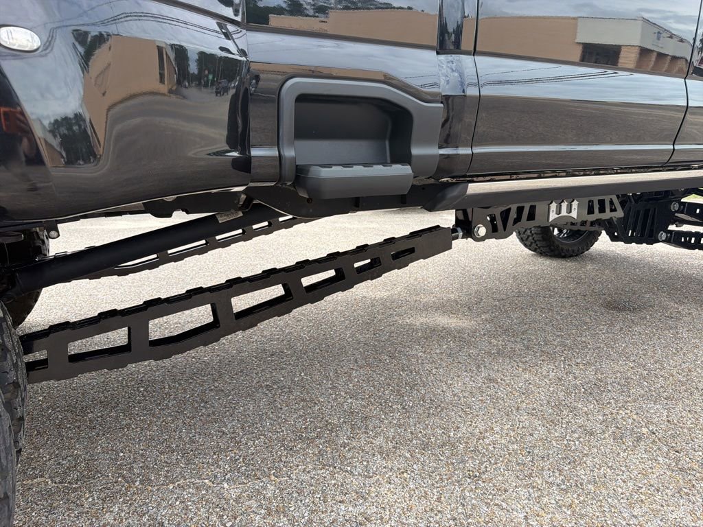 Used 2024 Ford F450 Platinum w/ FX4 Off-Road Package AWD/4WD image 20