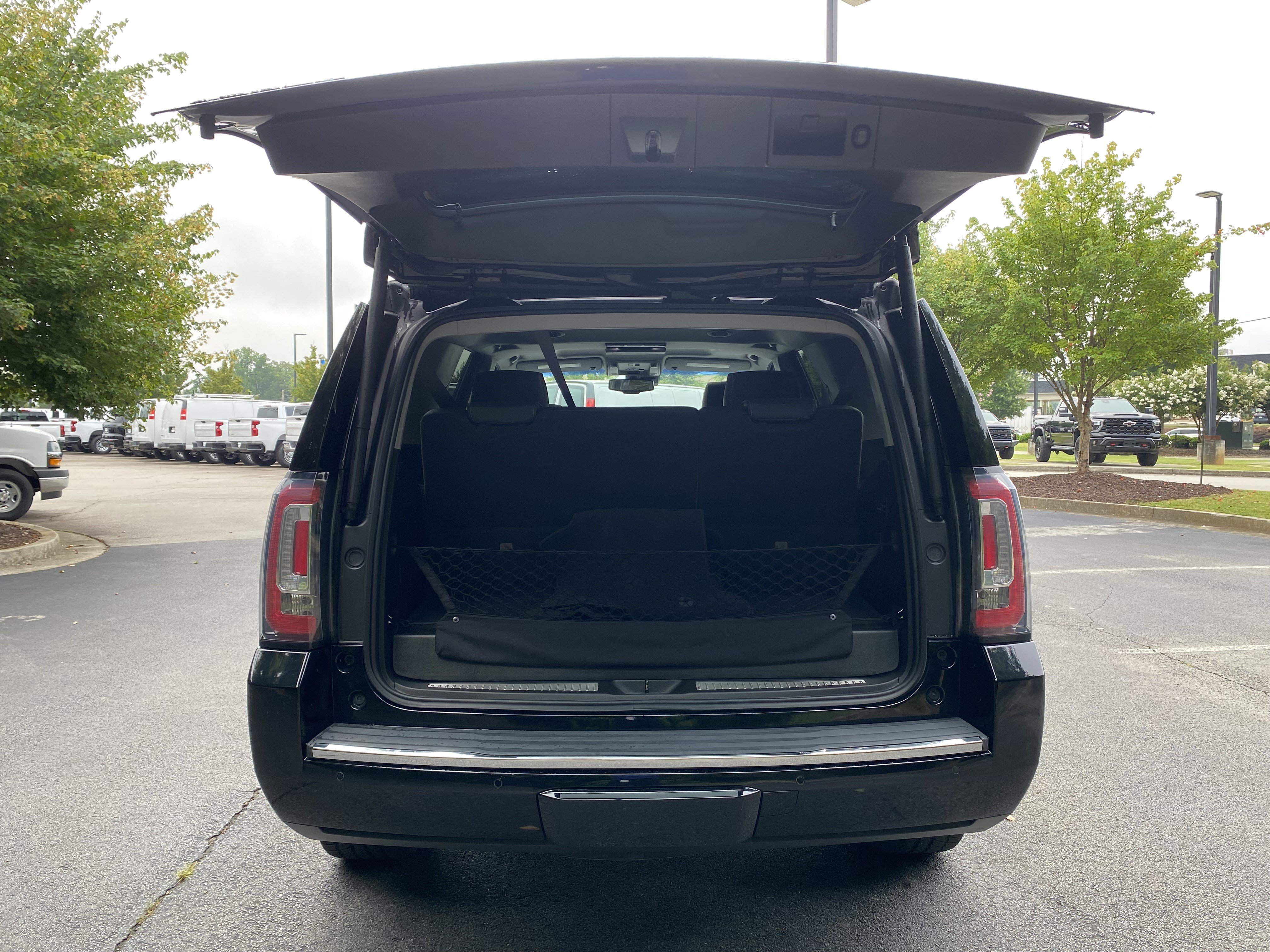 Used 2018 GMC Yukon Denali w/ Denali Ultimate Package AWD/4WD image 11