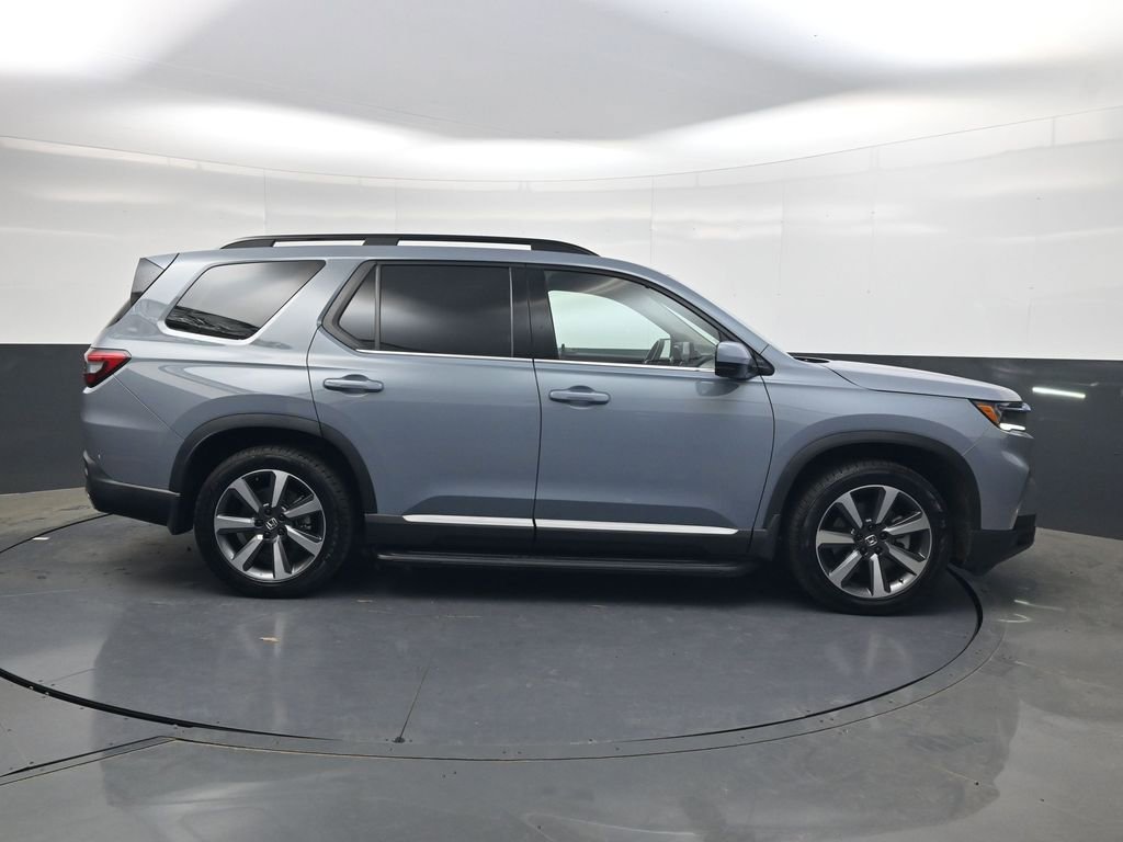 Used 2024 Honda Pilot Elite image 3