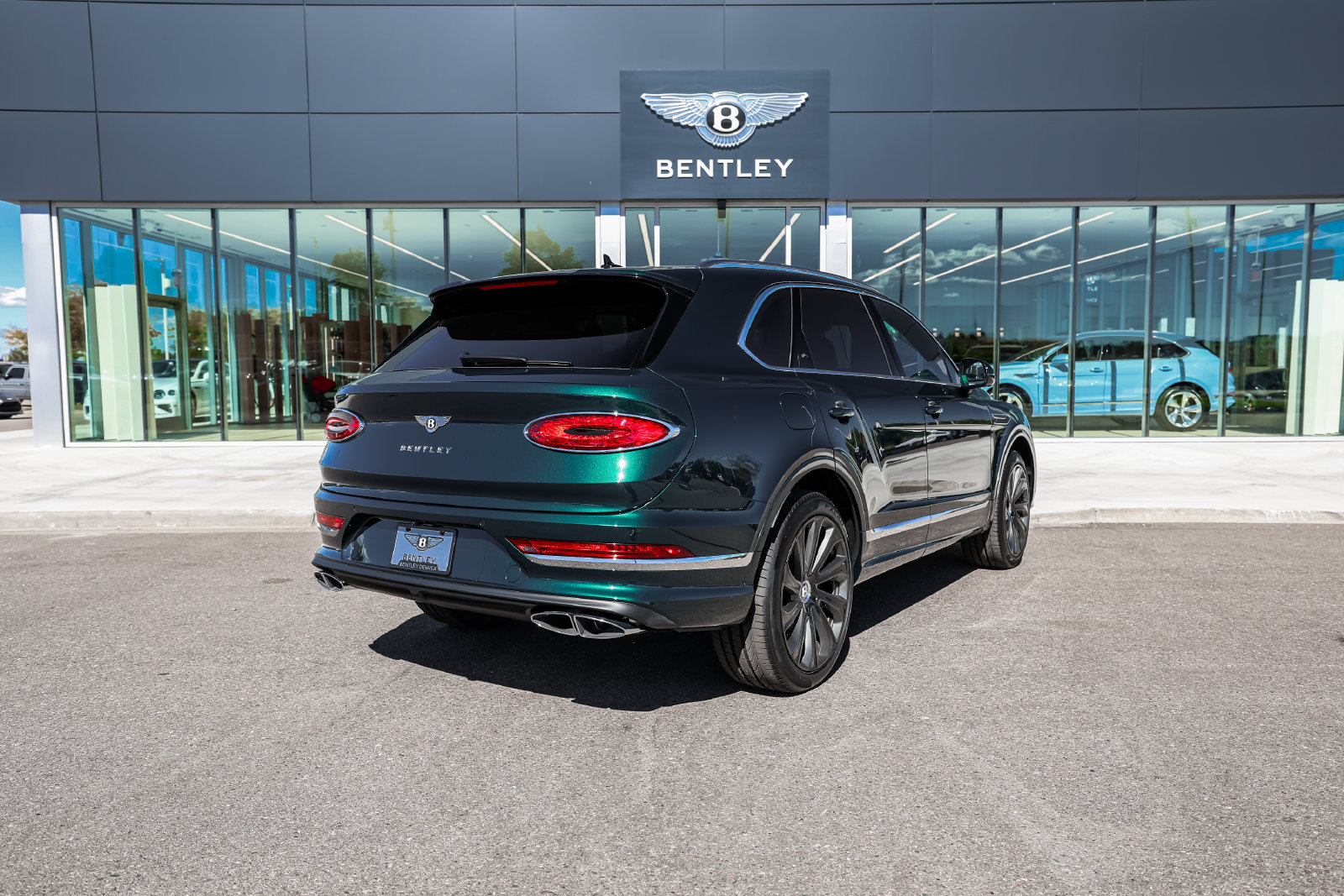 New 2027 Bentley Bentayga AWD/4WD image 3