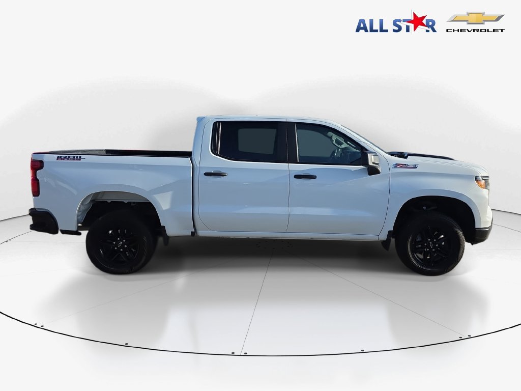 Used 2025 Chevrolet Silverado 1500 Custom Trail Boss AWD/4WD image 2