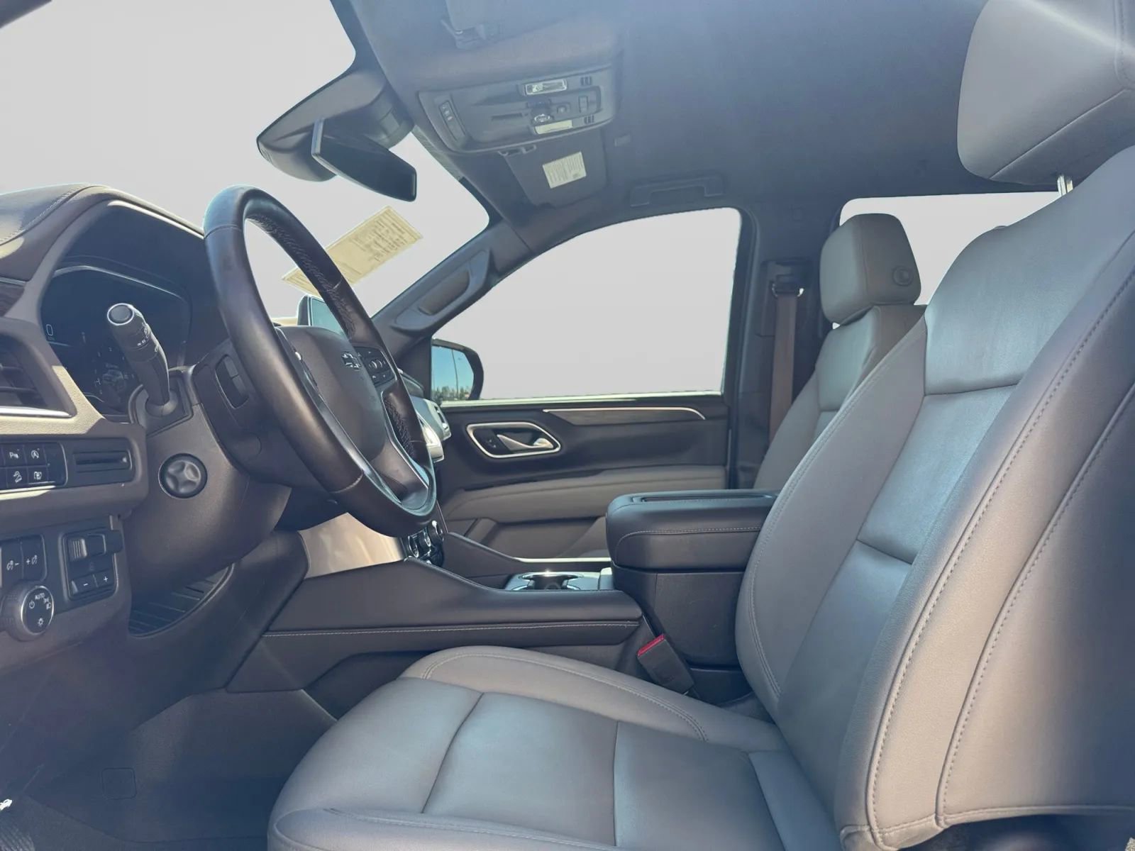 Used 2023 Chevrolet Tahoe Z71 w/ Luxury Package AWD/4WD image 17