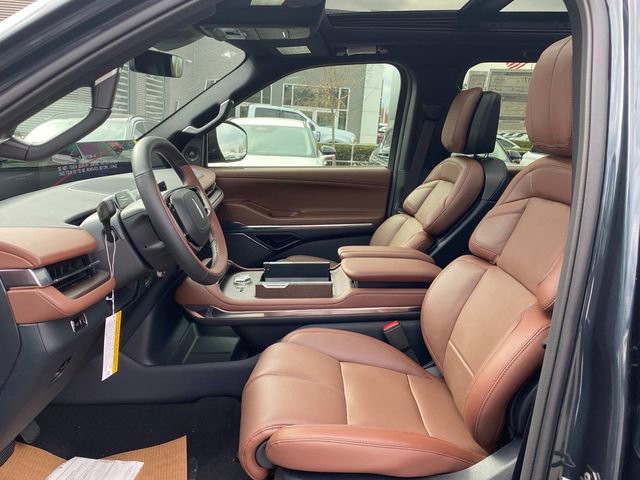 New 2026 Lincoln Navigator L Reserve AWD/4WD image 10
