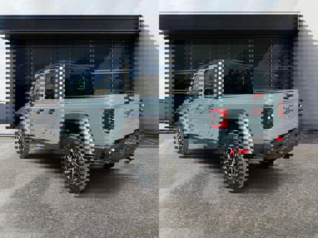 New 2025 Jeep Gladiator Rubicon w/ Convenience Group image 5