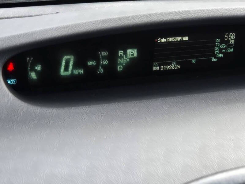 Used 2014 Toyota Prius Four FWD image 17