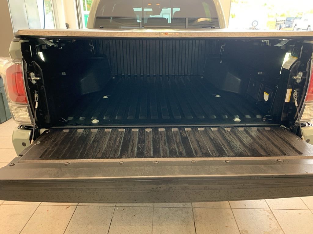 Used 2023 Toyota Tacoma TRD Off-Road image 9