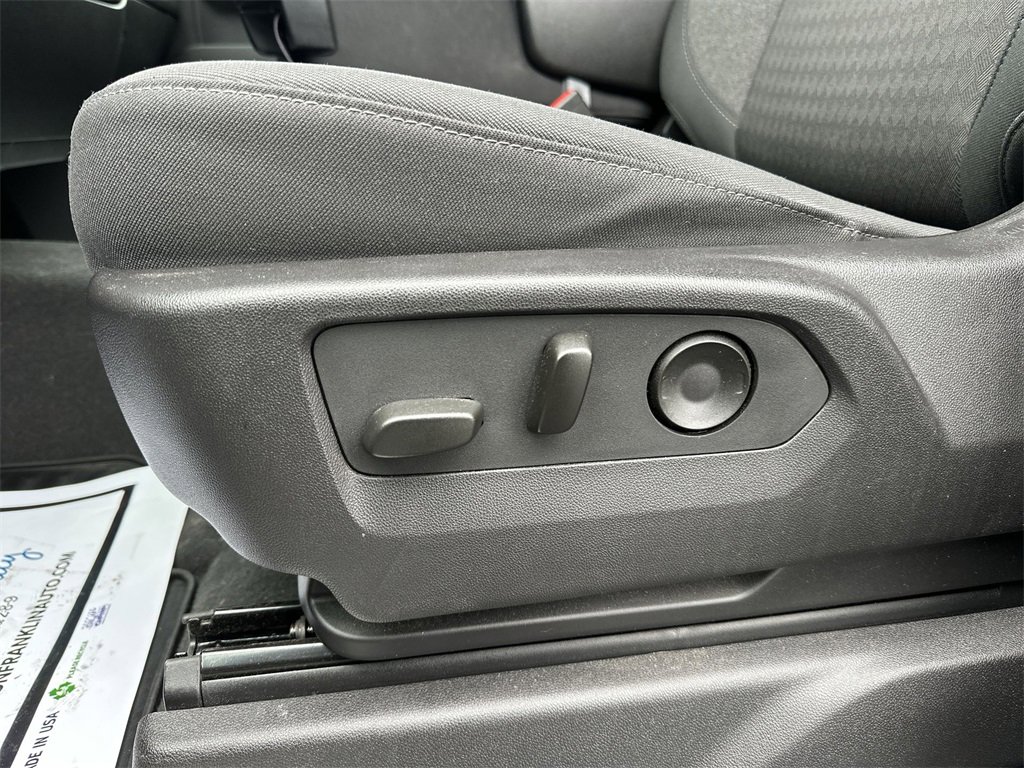 Used 2024 Chevrolet Silverado 1500 LT image 12