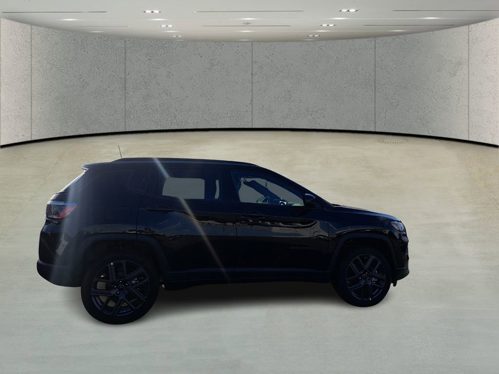 New 2026 Jeep Compass Latitude image 3