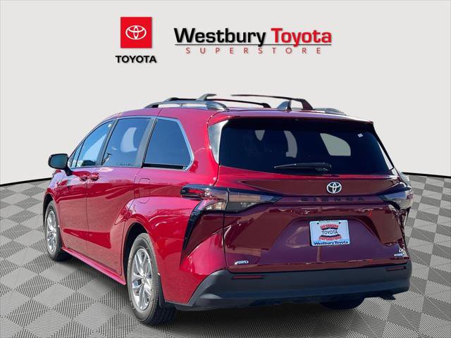 Certified 2024 Toyota Sienna LE w/ LE Plus Package image 6
