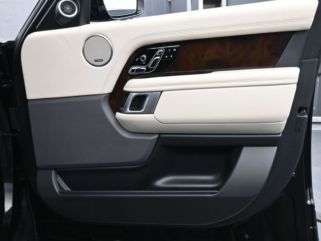 Used 2020 Land Rover Range Rover Long Wheelbase HSE image 26