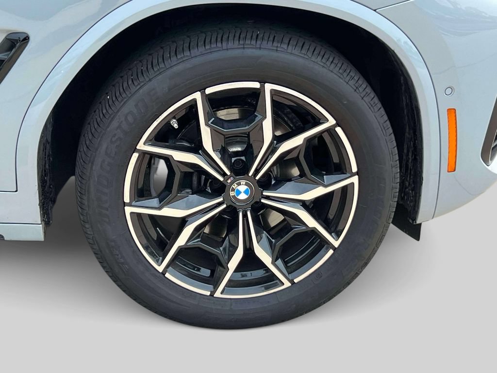 Used 2023 BMW X4 xDrive30i w/ M Sport Package AWD/4WD image 8