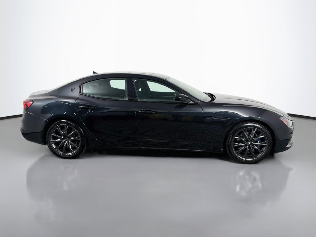 Used 2022 Maserati Ghibli Modena Q4 AWD/4WD image 8