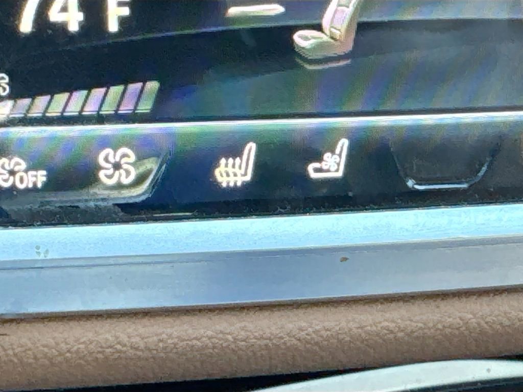 Used 2020 BMW 750i xDrive w/ Executive Package image 20