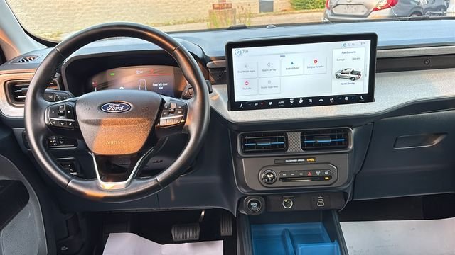 Used 2025 Ford Maverick XLT w/ Equipment Group 301A AWD/4WD image 6