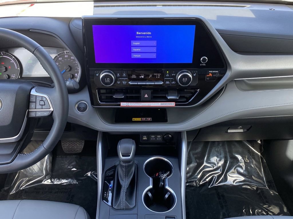 Certified 2026 Toyota Highlander XLE image 29