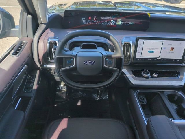 New 2025 Ford Expedition Platinum w/ Platinum Ultimate Package AWD/4WD image 16