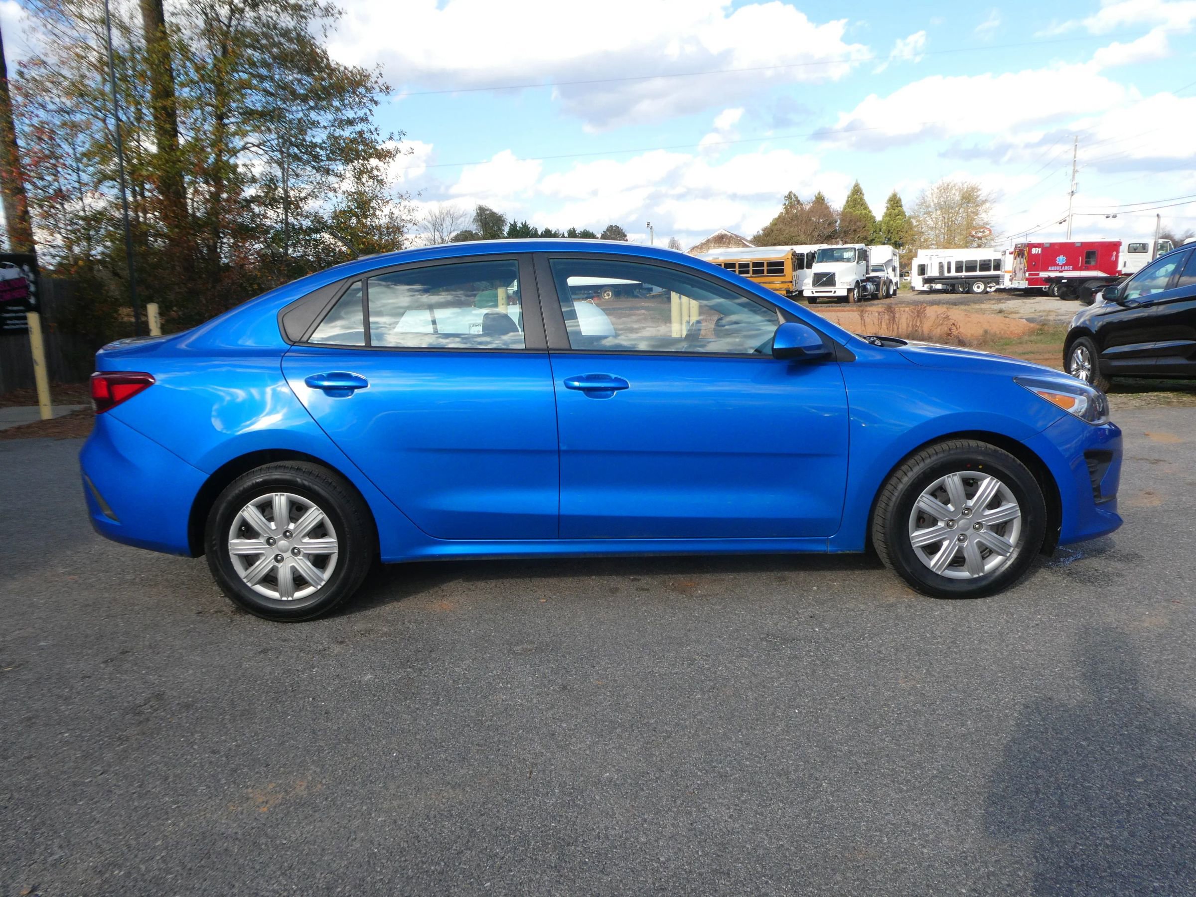 Used 2022 Kia Rio S image 4