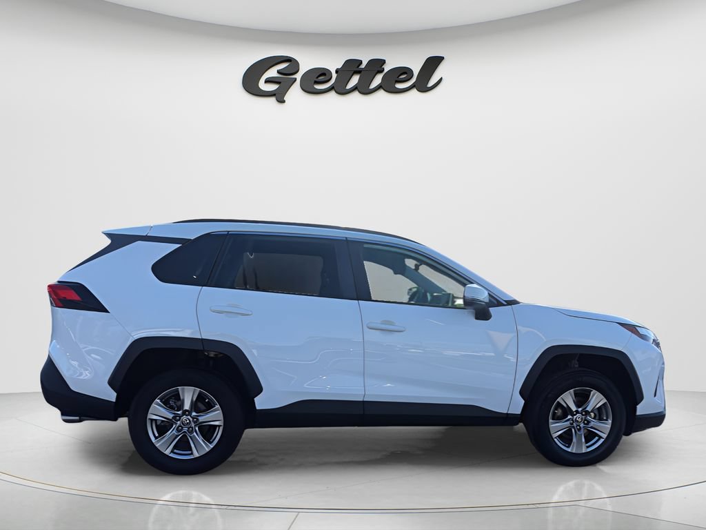 Used 2023 Toyota RAV4 XLE w/ Convenience Package FWD image 4