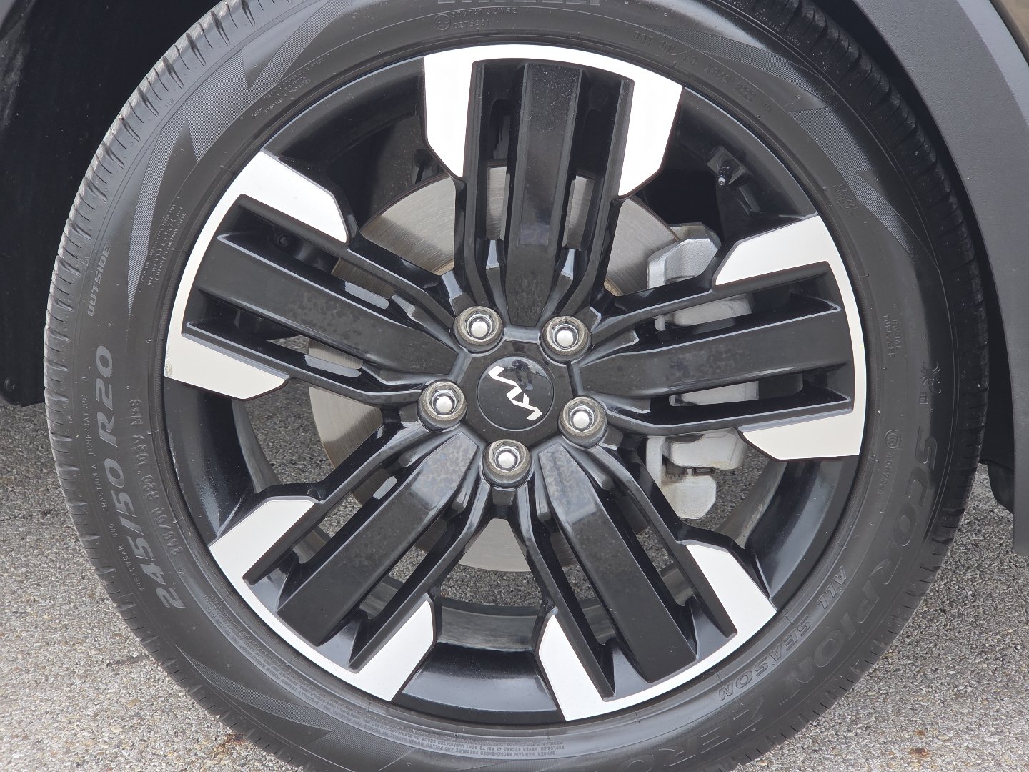 Used 2023 Kia Telluride SX FWD image 12