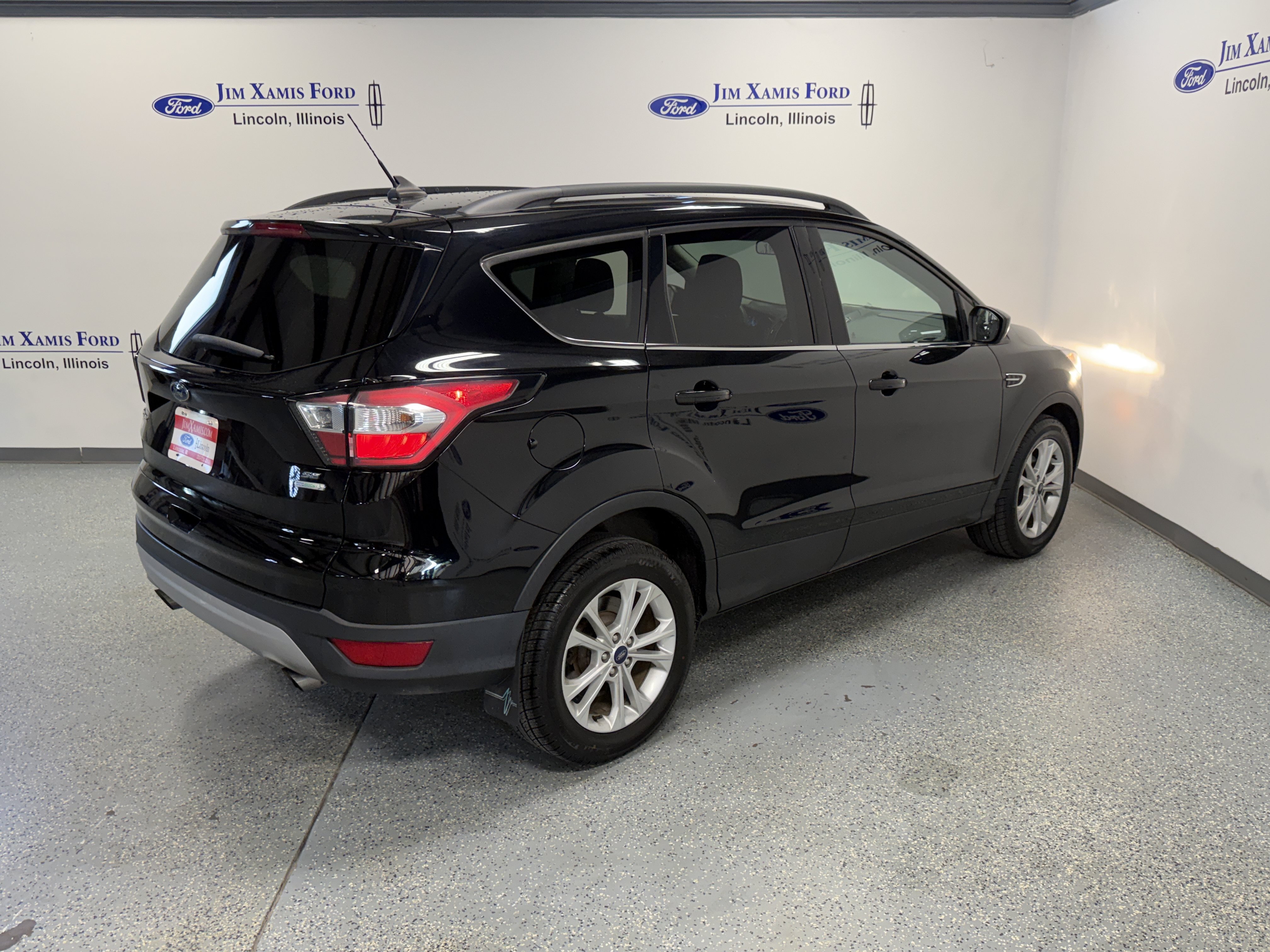 Used 2018 Ford Escape SE w/ SE SYNC Package FWD image 32