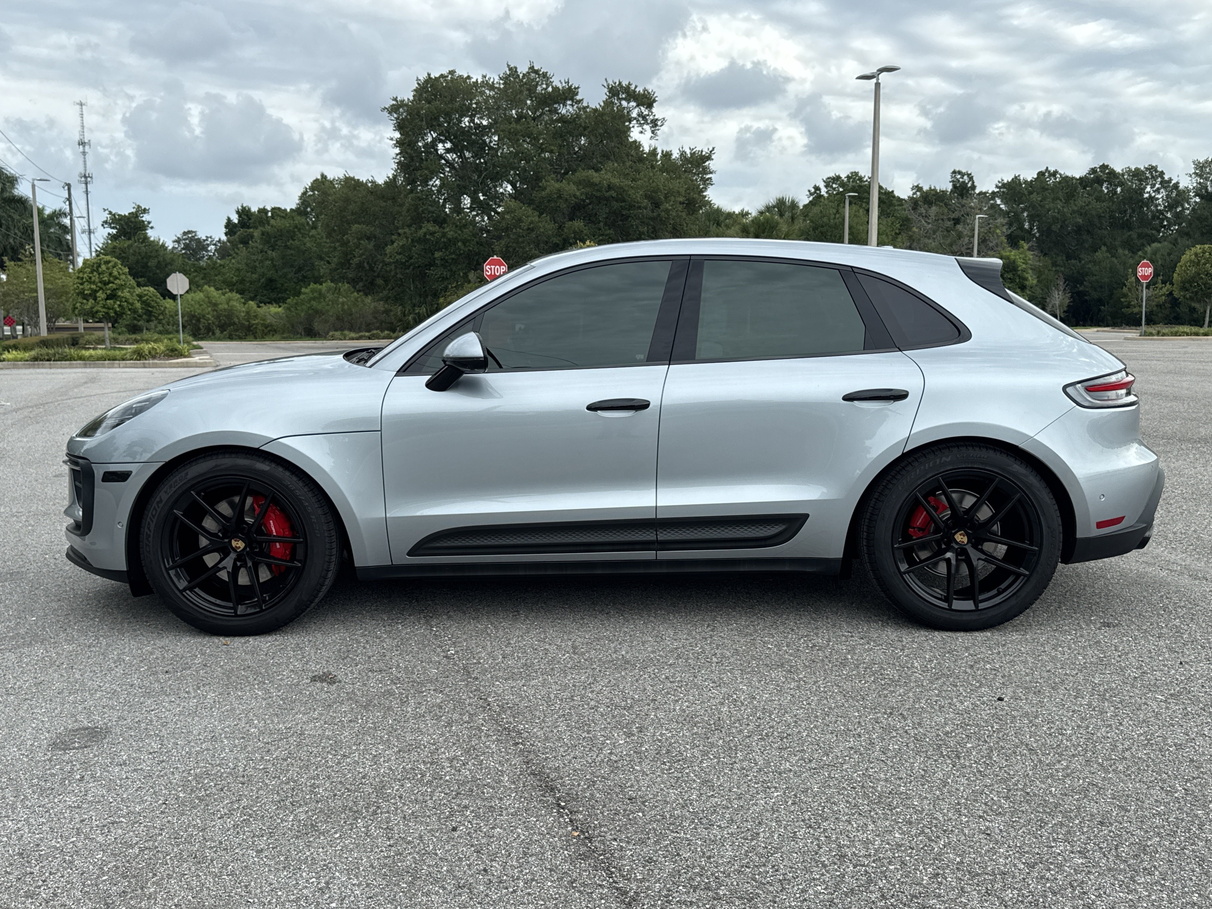 Used 2023 Porsche Macan S AWD/4WD image 7